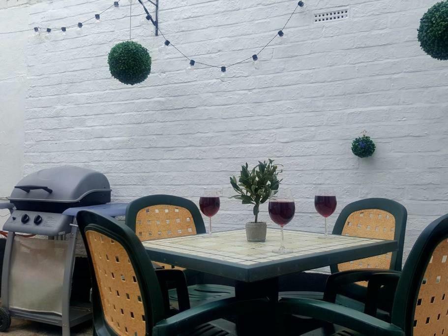Noble House Exeter Βίλα Δωμάτιο φωτογραφία